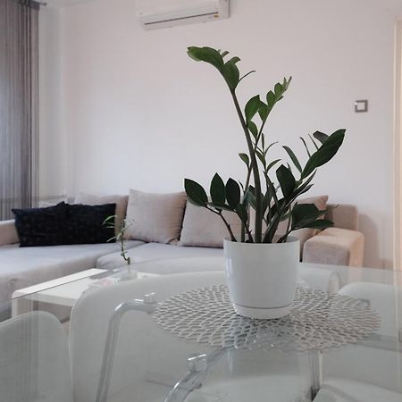 Apartman Franko - Self Check In Osijek Extérieur photo
